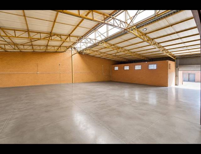 2,148M² WAREHOUSE TO LET IN LASER PARK